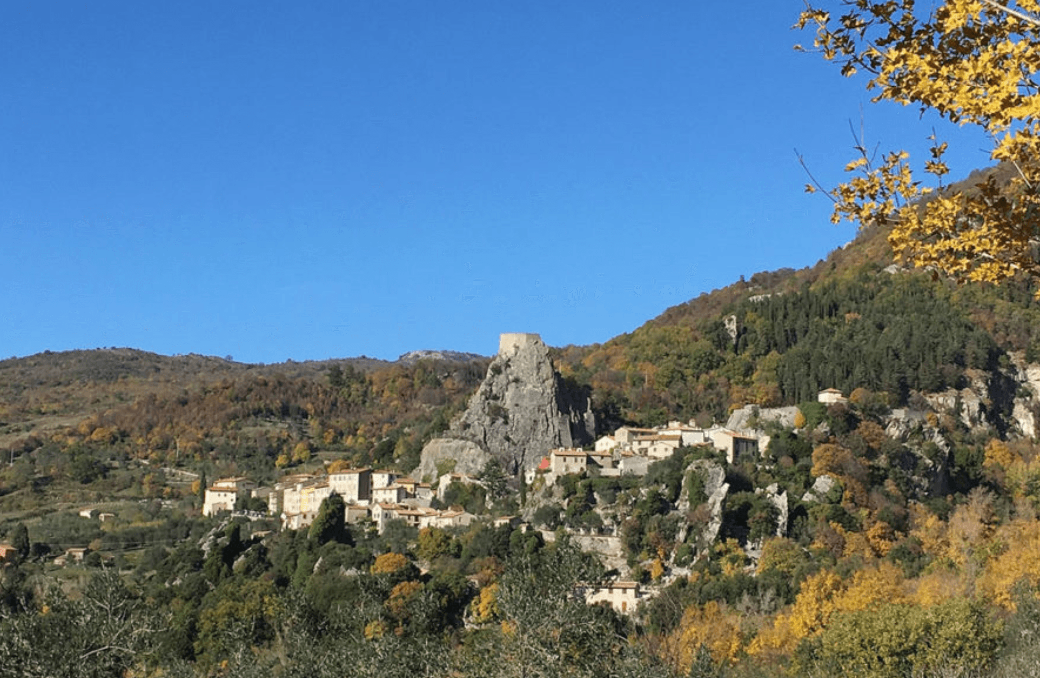 Organic Wine Tasting with Local Food & Stroll in Roccalbegna - photo 2