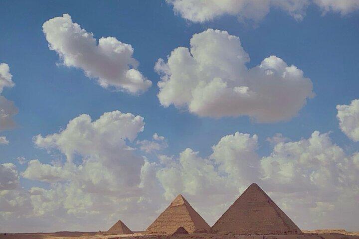 Hurghada Day Trip to Pyramids of Giza and Egyptian Museum VIP - photo 2