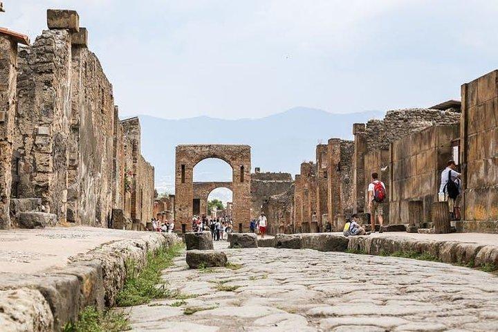 Pompeii Ruins & Hercualenum with Lunch & Wine Tasting from Rome - photo 2