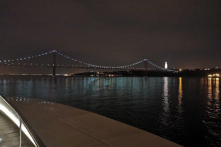 Lisbon Small Group 2-Hour Night Sailing Tour with a welcome Drink - photo 4
