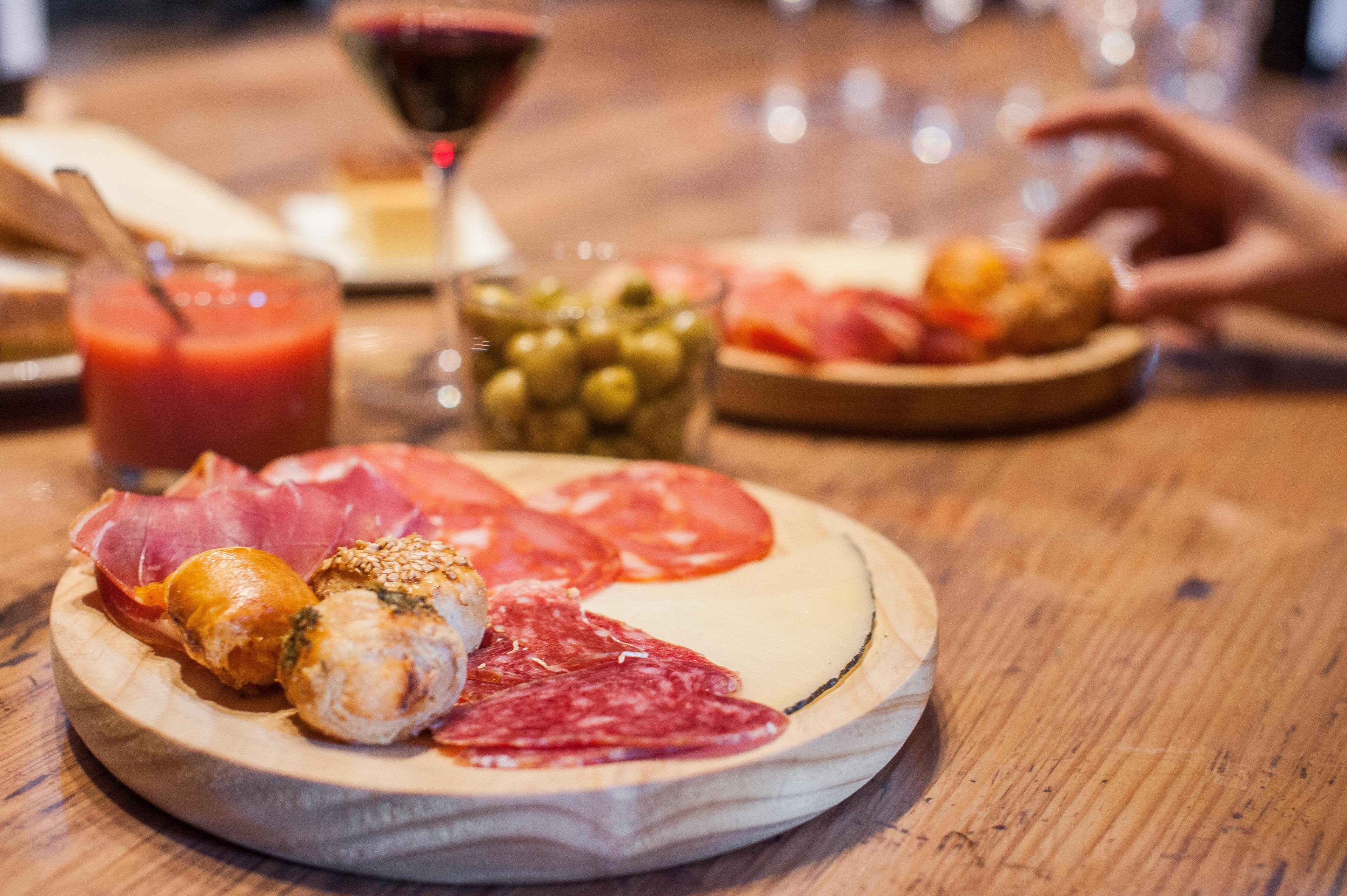Montserrat, Tapas & Wine - photo 5