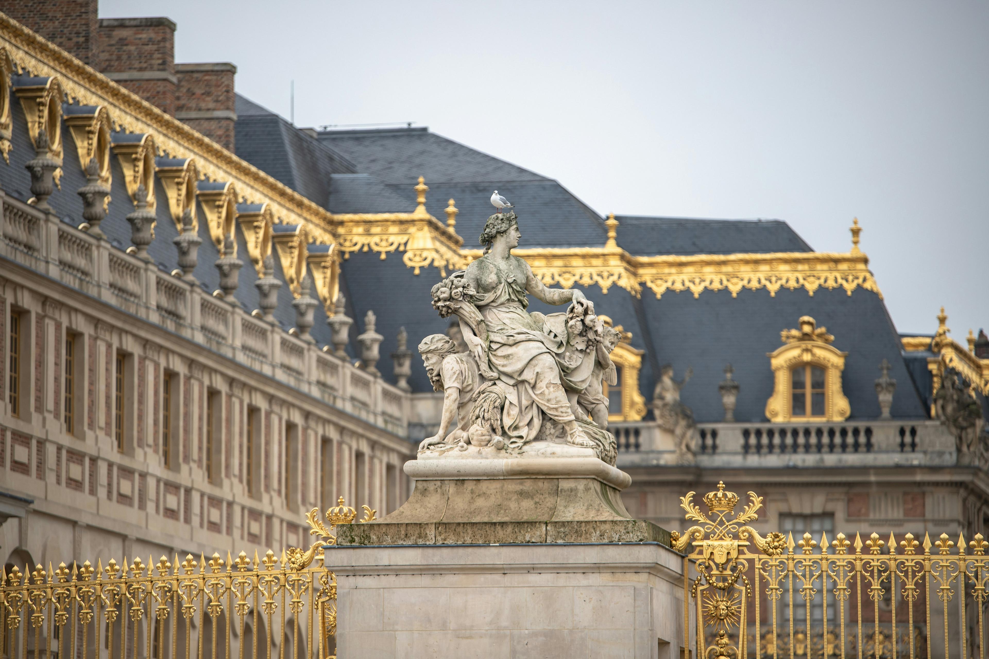 Versailles : Skip-the-Line Palace & Gardens Semi-Private Tour - photo 4