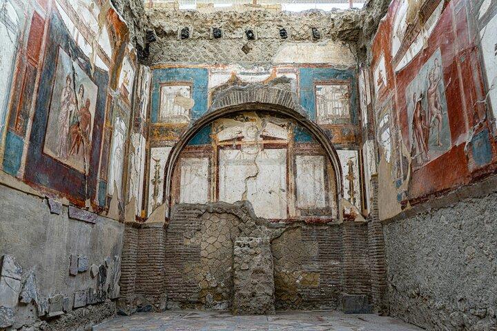 Pompeii, Herculaneum, Vesuvius Hike Small-Group Tour from Naples - photo 4