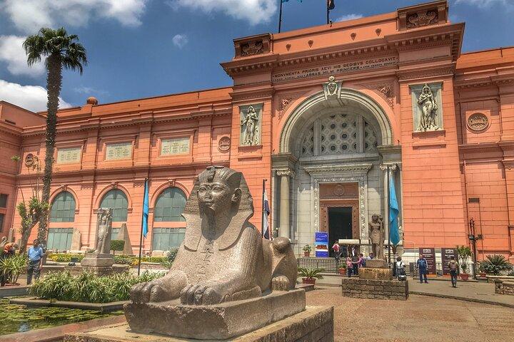 Hurghada Day Trip to Pyramids of Giza and Egyptian Museum VIP - photo 3
