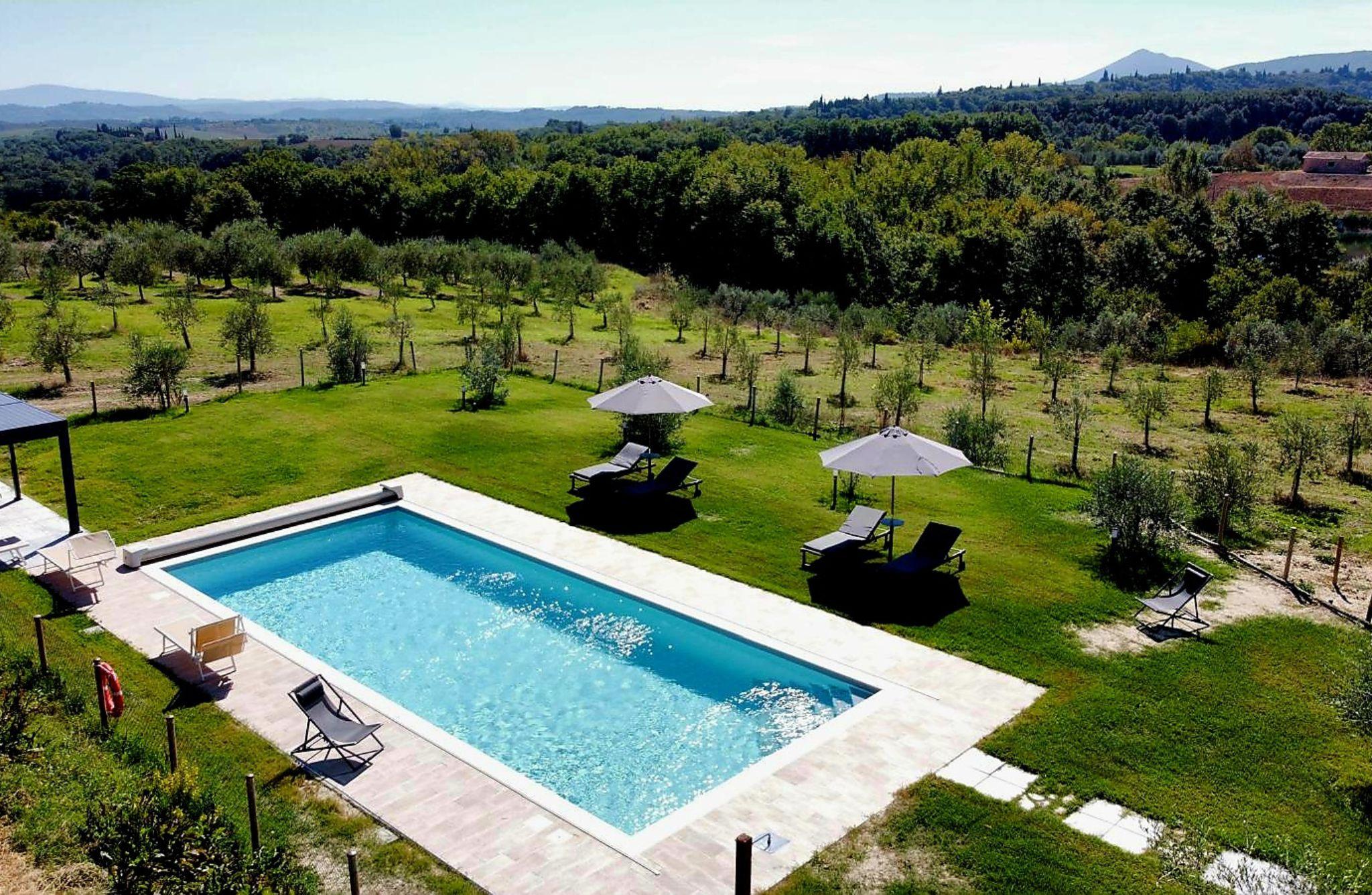 Winery Tour with Wine & Food Tasting in Montepulciano - photo 3