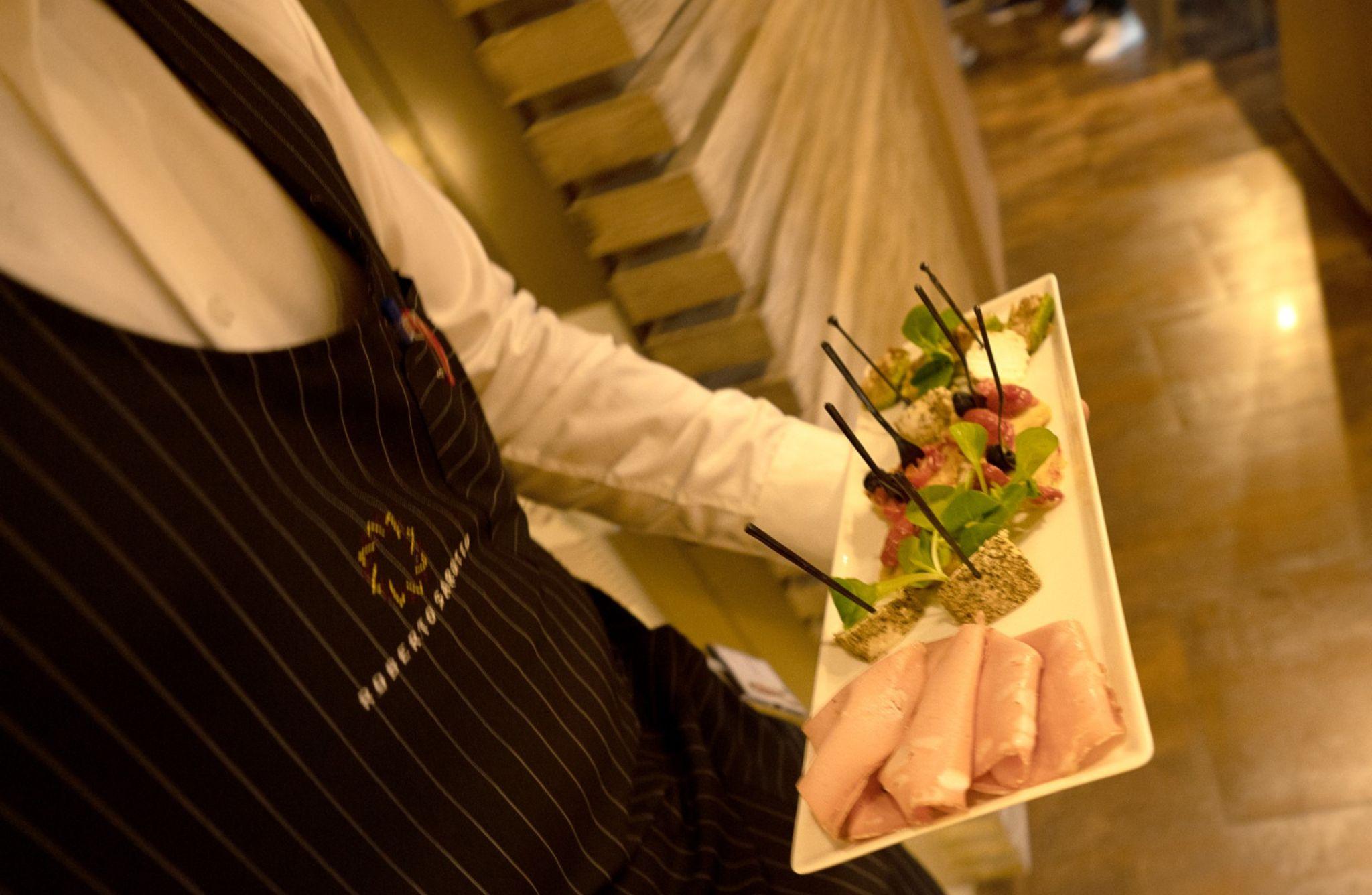 Luxury Wine Tasting with Finger Foods in Alba City Center - photo 5