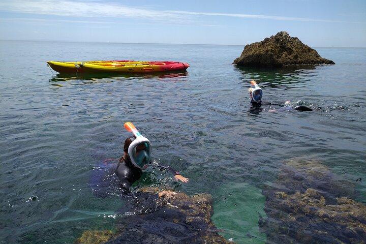 Premium All Inclusive Kayak & Coasteering & Snorkeling with Lunch - photo 4