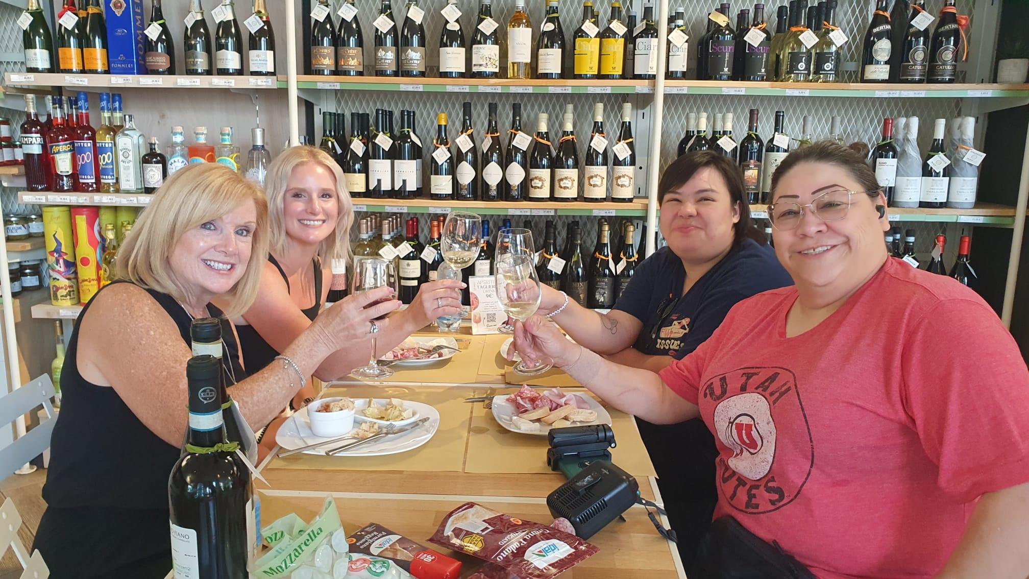 Milan Aperitivo Experience: Sip & Explore Navigli - photo 2