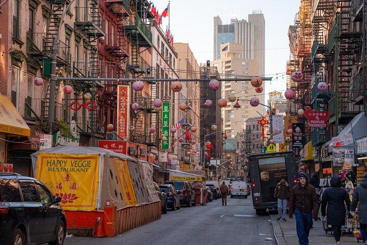 Contrasts Tour in New York City: English/Spanish - photo 2
