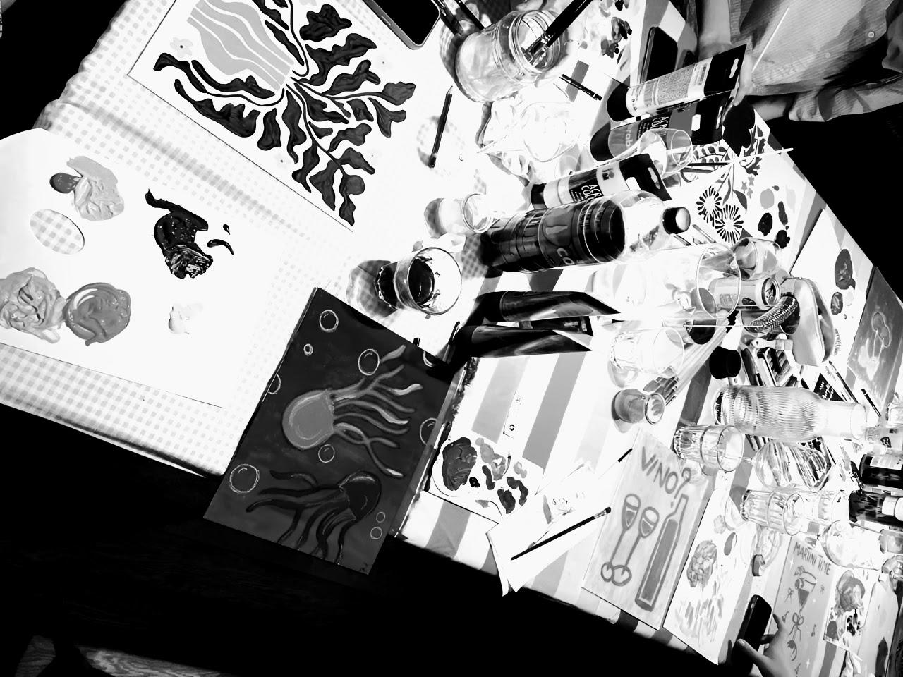 Barcelona Sip & Paint — Friday Social - photo 5