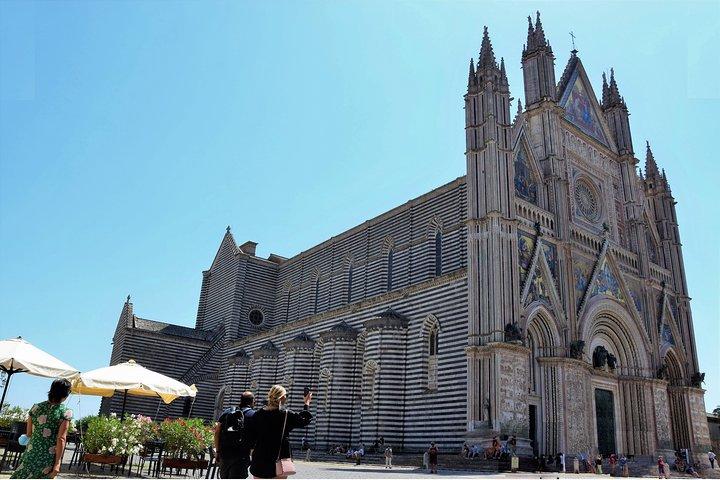 Rome to Orvieto: Basilica, Well, Underground tour + Wine Tasting - photo 4