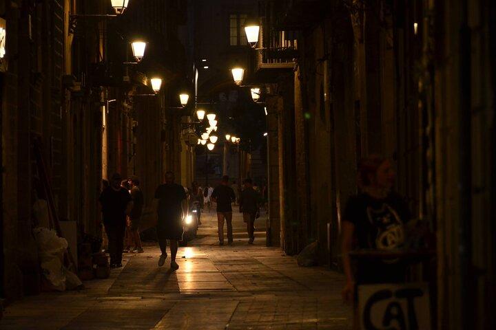 Barcelona Ghosts of a Dark Past Gothic Walking Tour - photo 2