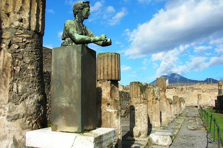 POMPEII & NAPLES tour from Naples - Group Tour with Street Food Tasting - photo 3