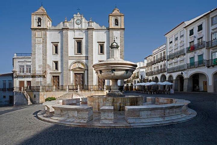 Évora & Monsaraz: UNESCO Heritage, Wine & Medieval Charm - photo 4