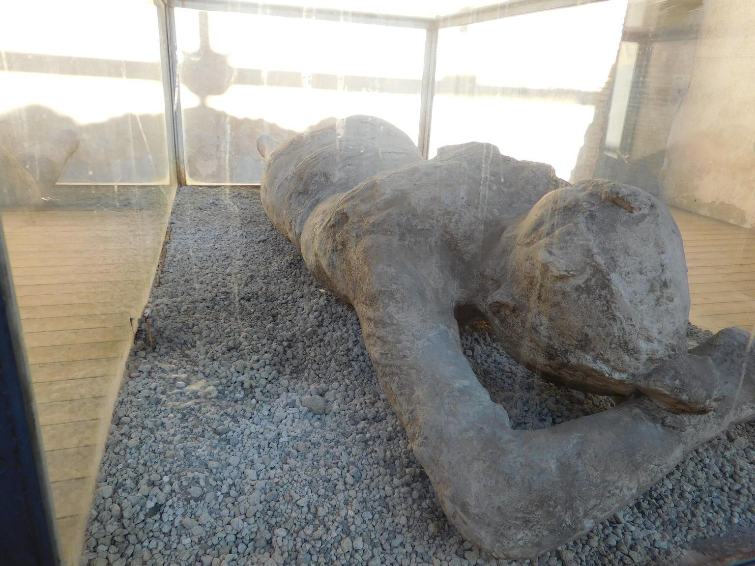 POMPEII & AMALFI COAST tour from Naples - Group Tour - photo 3