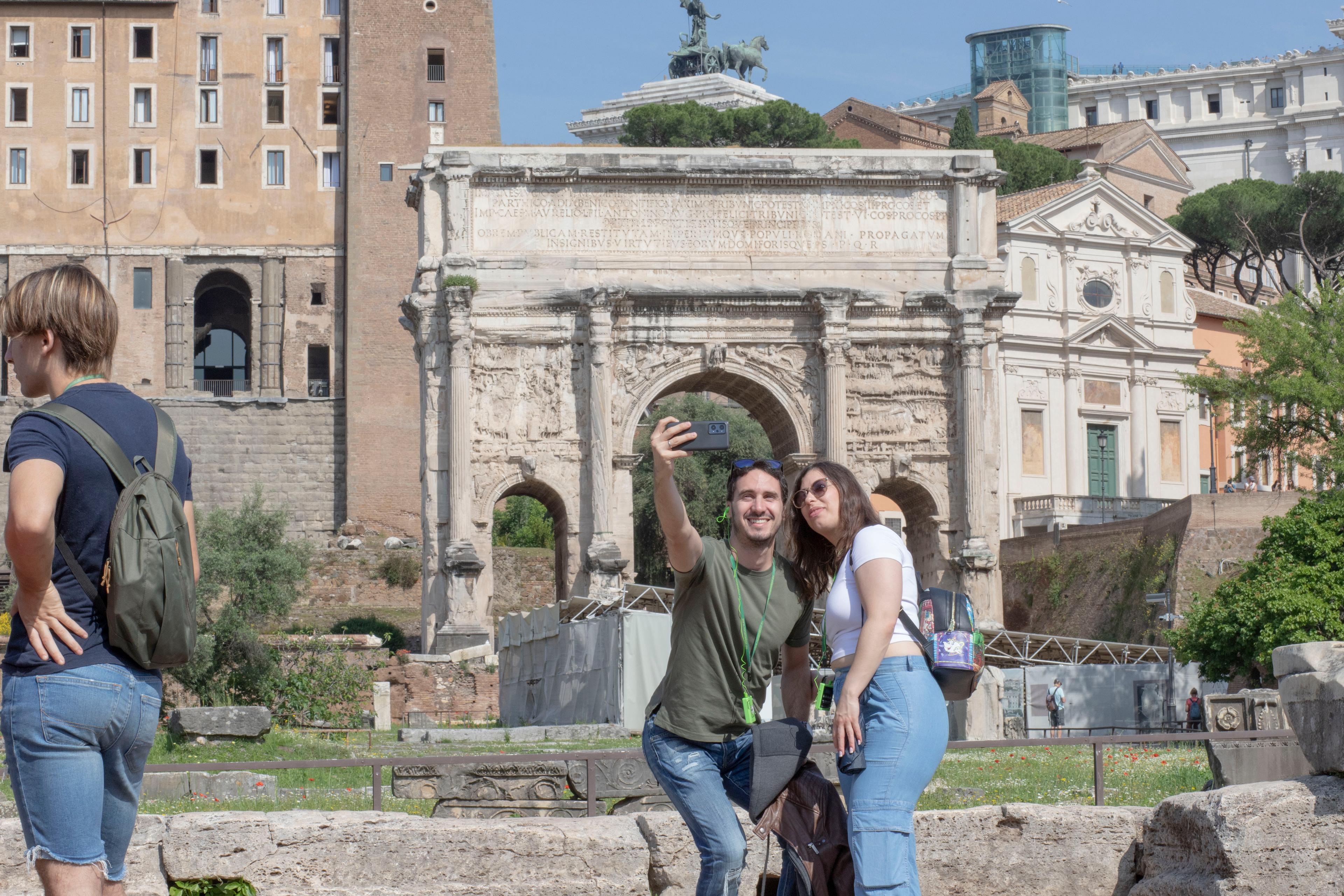 Exclusive Colosseum Arena Floor and Ancient Rome guided tour - photo 5