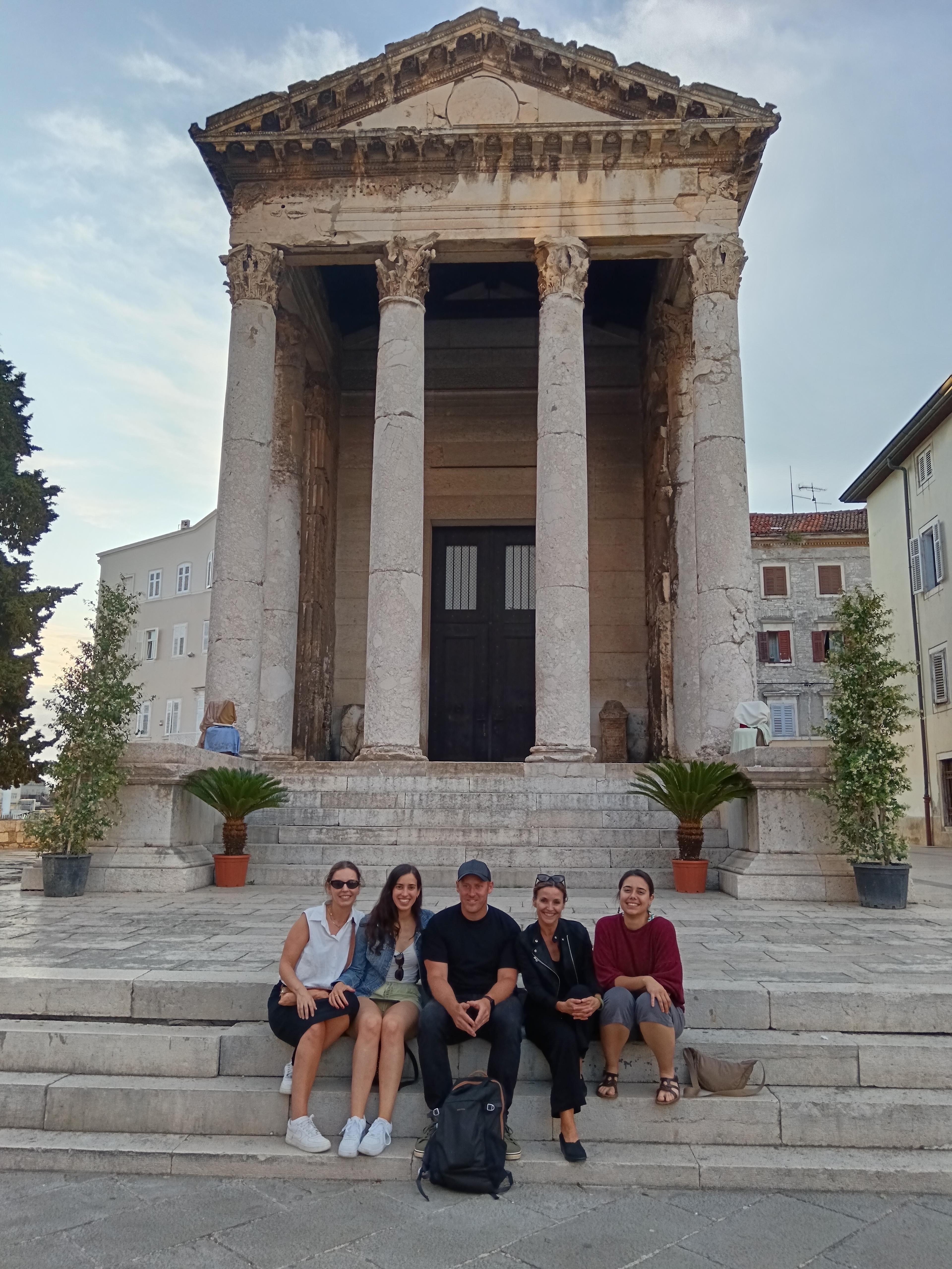 Augustus Walks - Free Walking Tour Pula - photo 3