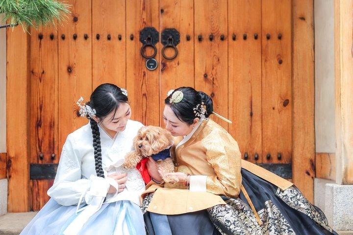 Seoul Private Hanbok Photo Tour Perfect for Families and Groups - photo 4