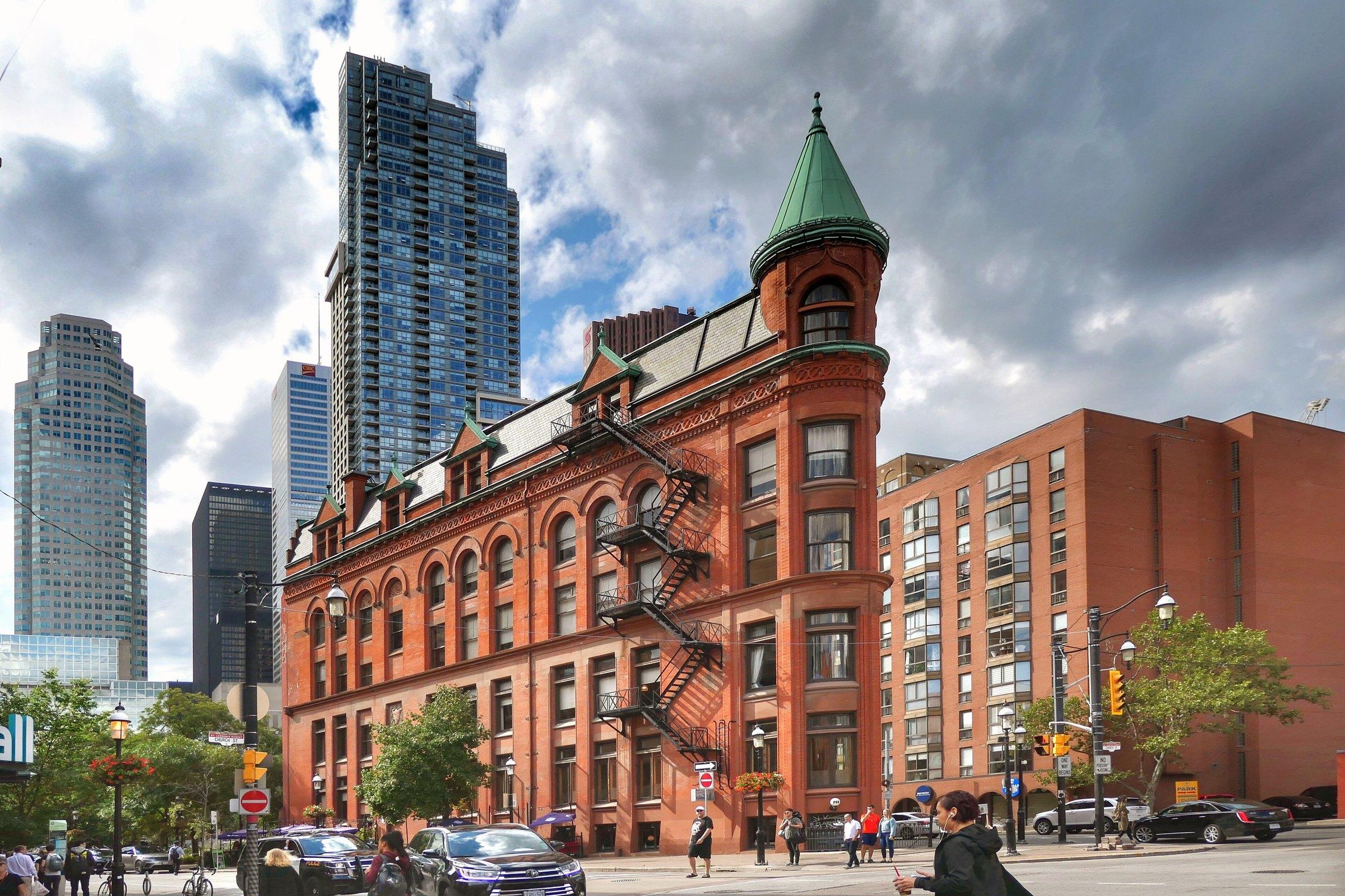 Old Town Toronto Self-Guided Audio Walk: St Lawrence Market, the Flatiron and the Distillery District - cover photo
