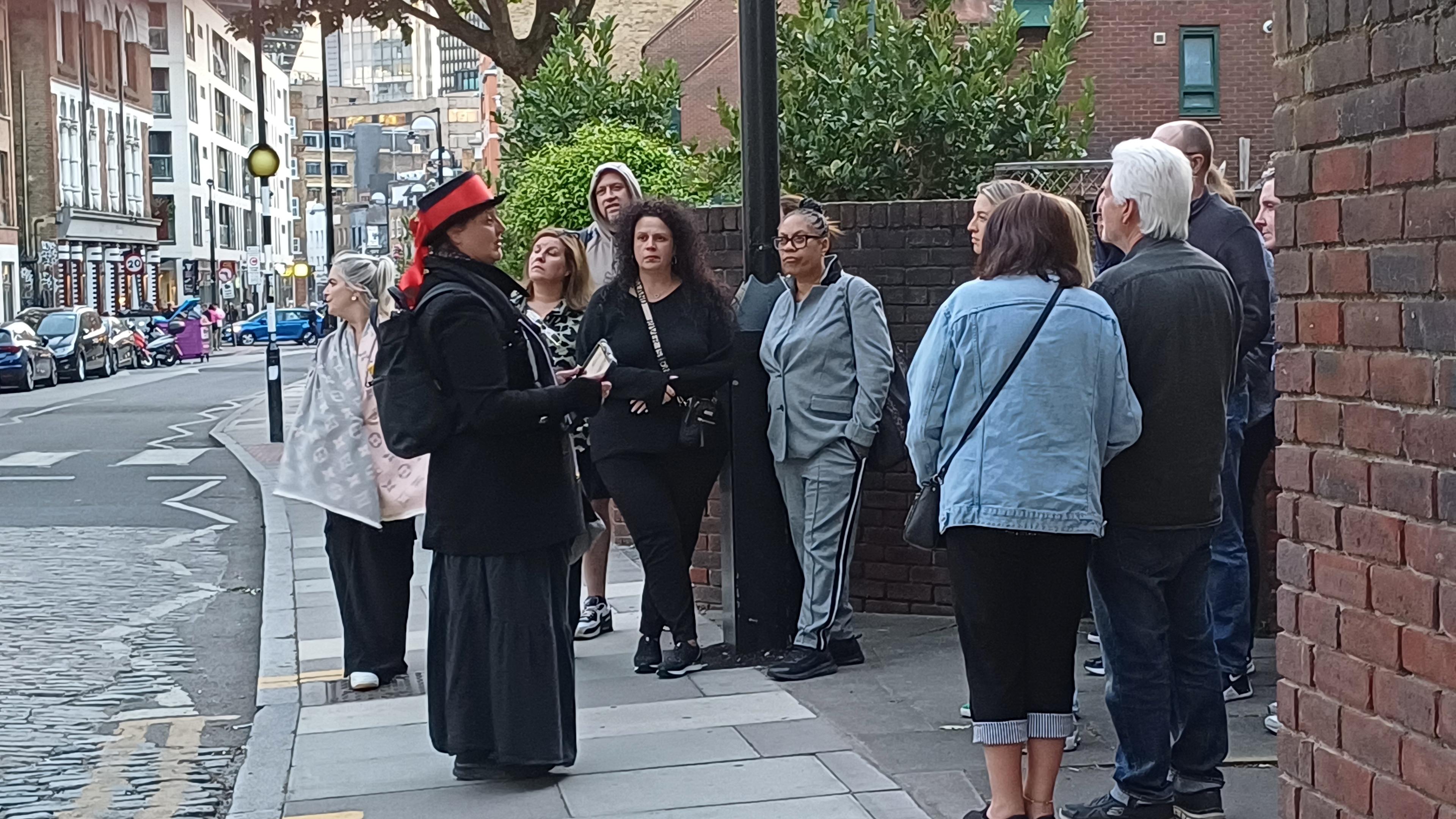 Jack the Ripper Walk with Fish and Chips - photo 4