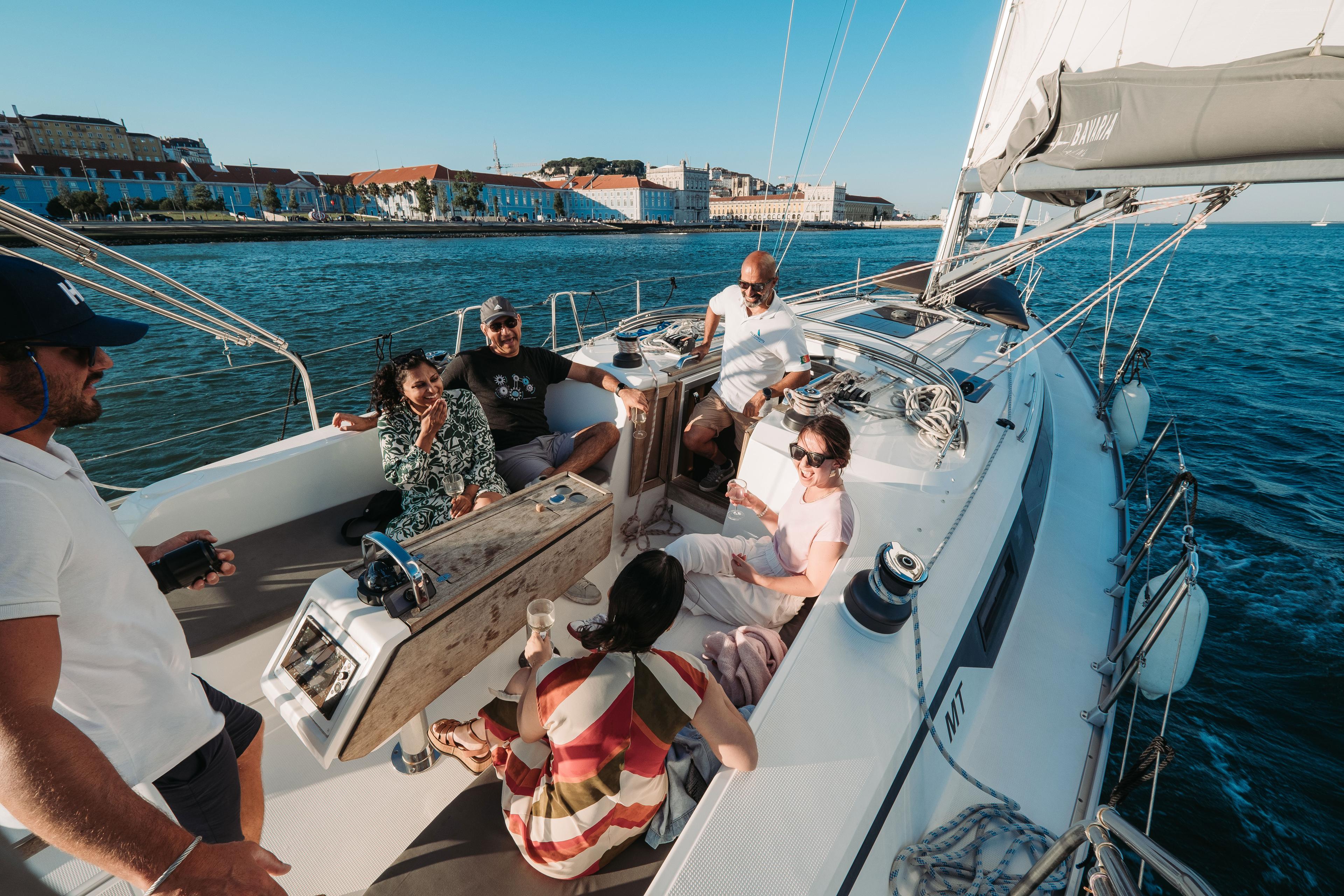 Lisbon Sail & Wine 2 hours Private Boat Tour - photo 2