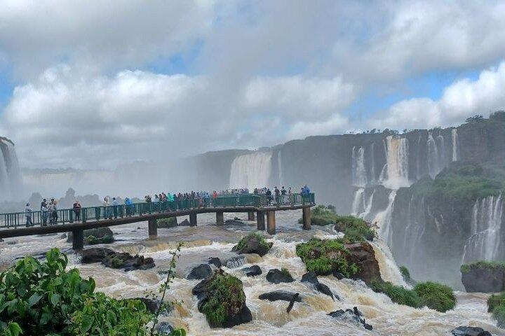 Iguaçu: Brazilian Side Falls, Boat Tour, Bird Park – Tickets & Lunch Included - photo 4