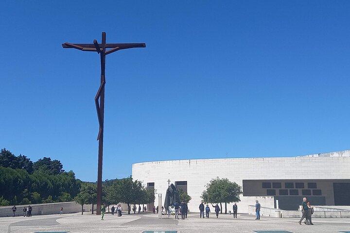 Fatima- Nazare-Obidos private tour from Lisbon or Cascais - photo 2