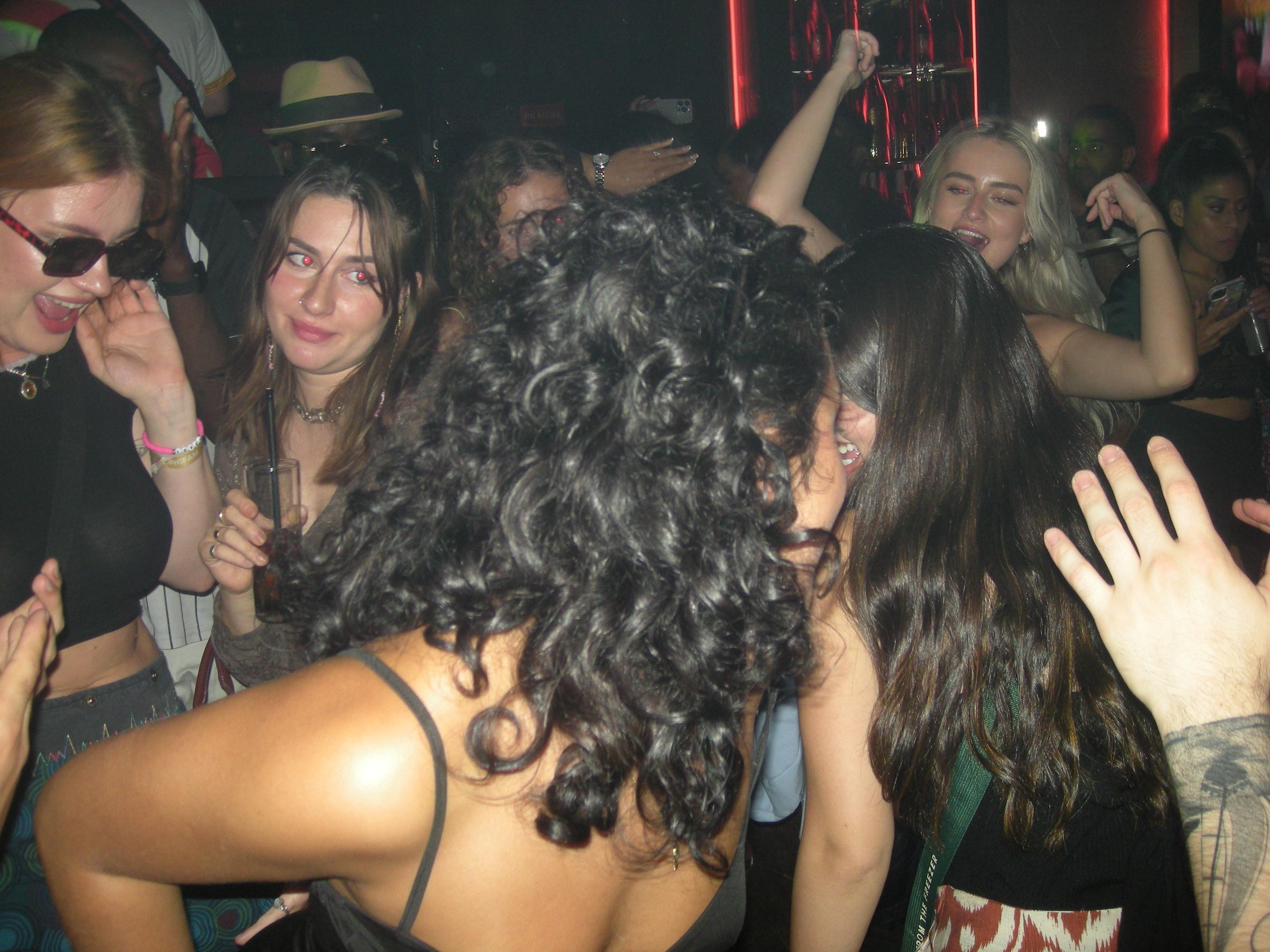 Barcelona Social Night Out — 3 Bars + VIP Club Entry, Every Night - photo 3