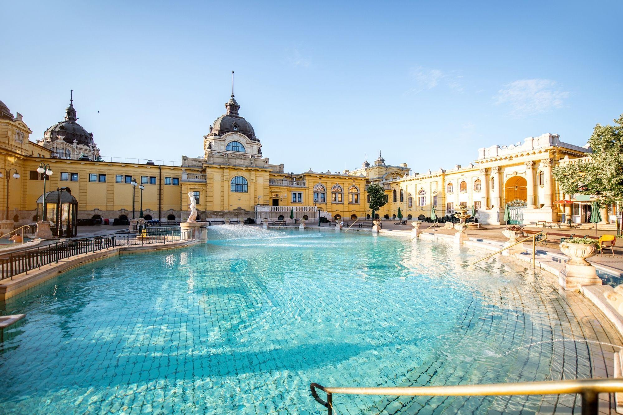 Budapest: Széchenyi Thermal Bath Fast-Track Entry with Locker - cover photo