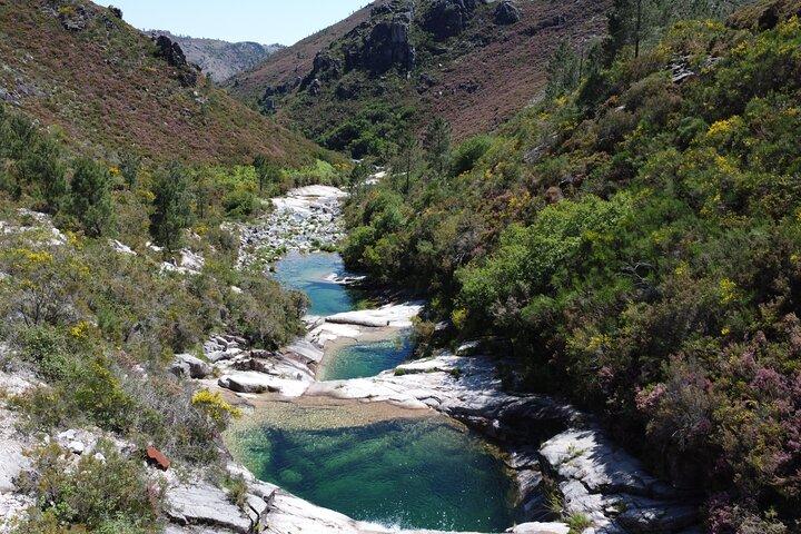 Walk in the 7 lagoons of the Geres National Park with baths - cover photo