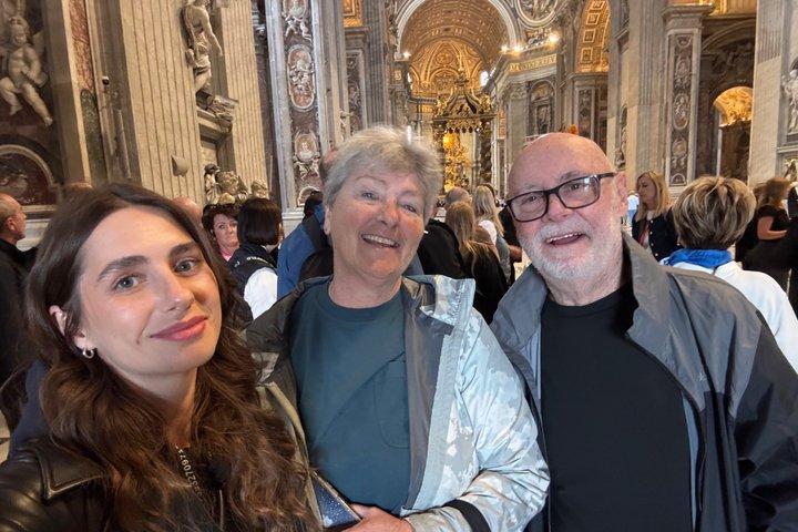 St. Peter's Basilica Private Tour: Square, Dome & Papal Tombs - photo 4