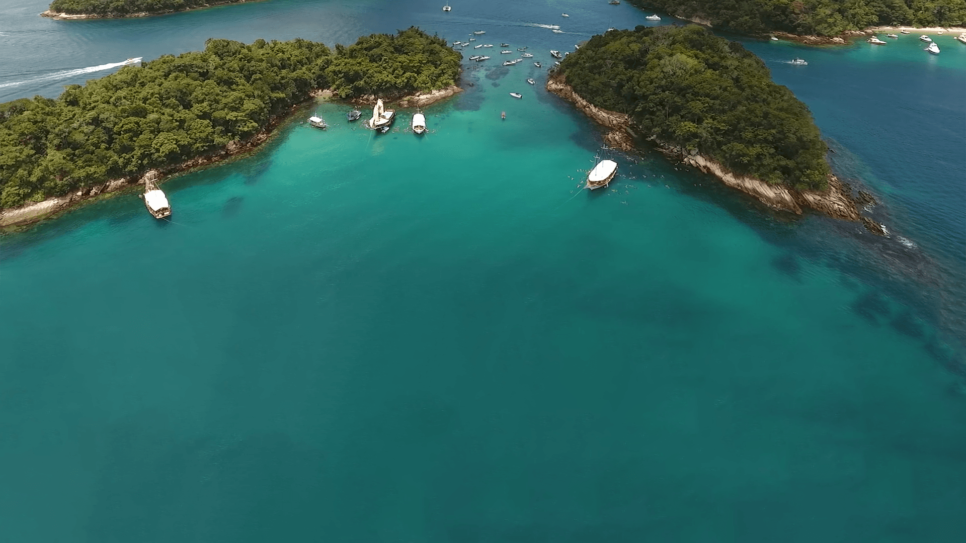 Angra dos Reis: Passeio de Lancha Privativa Super Lagoa Azul (GYG) - photo 3