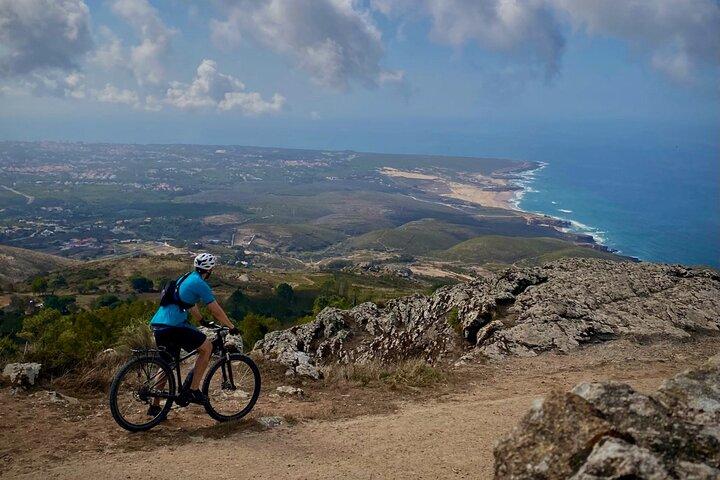 E-bike in the backroads of Cascais and Sintra: Pickup in Lisbon - cover photo