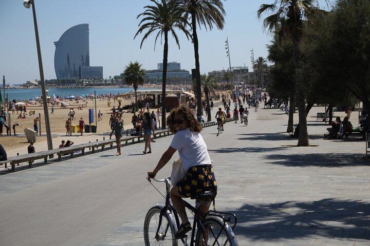 Private 3-Hour Barcelona Bike Tour: Highlights and Hidden Gems - photo 2