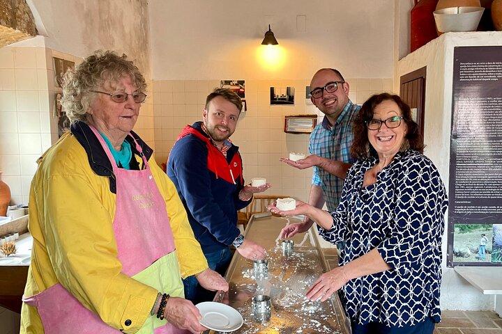 Private Lisbon to Sesimbra & Azeitão Tour: Cheese Workshop & Wine - cover photo