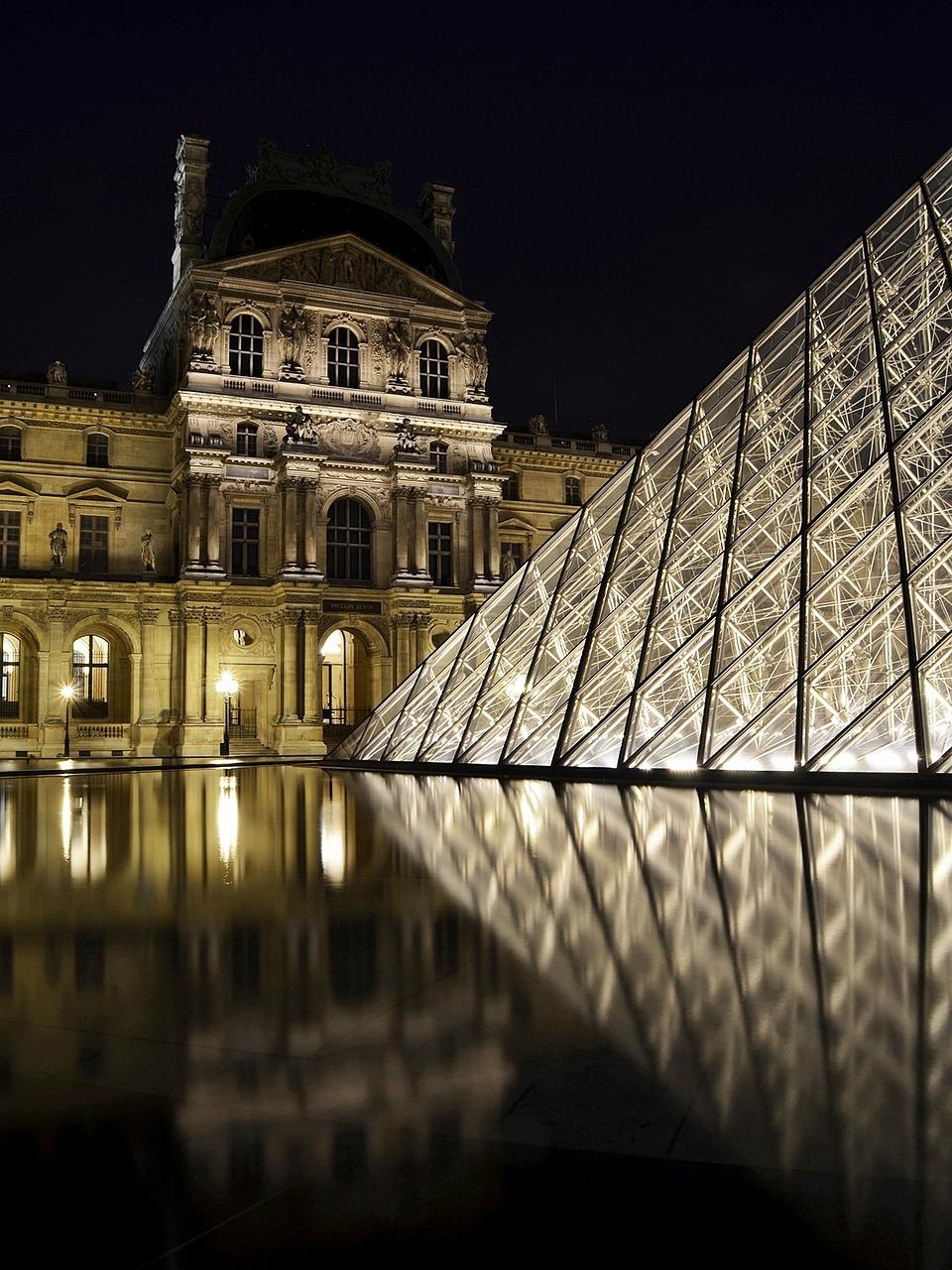 Paris: Legends and Mysteries Walking Tour with a Local - photo 5