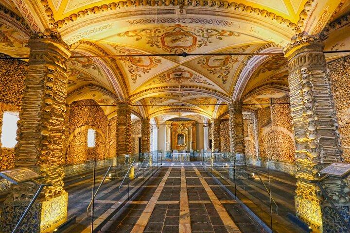 Évora : Small-Group Cultural Walking Tour & Chapel of Bones - cover photo