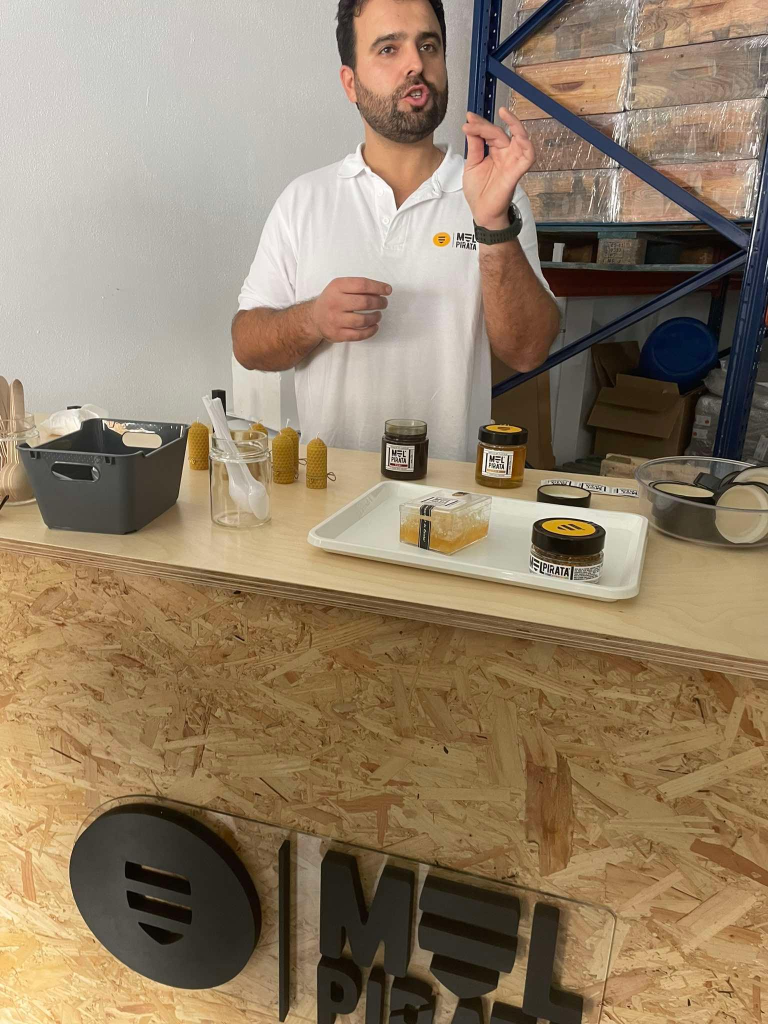 Évora or Montemor-o-Novo: Guided tour of the hives and honey tasting - photo 3