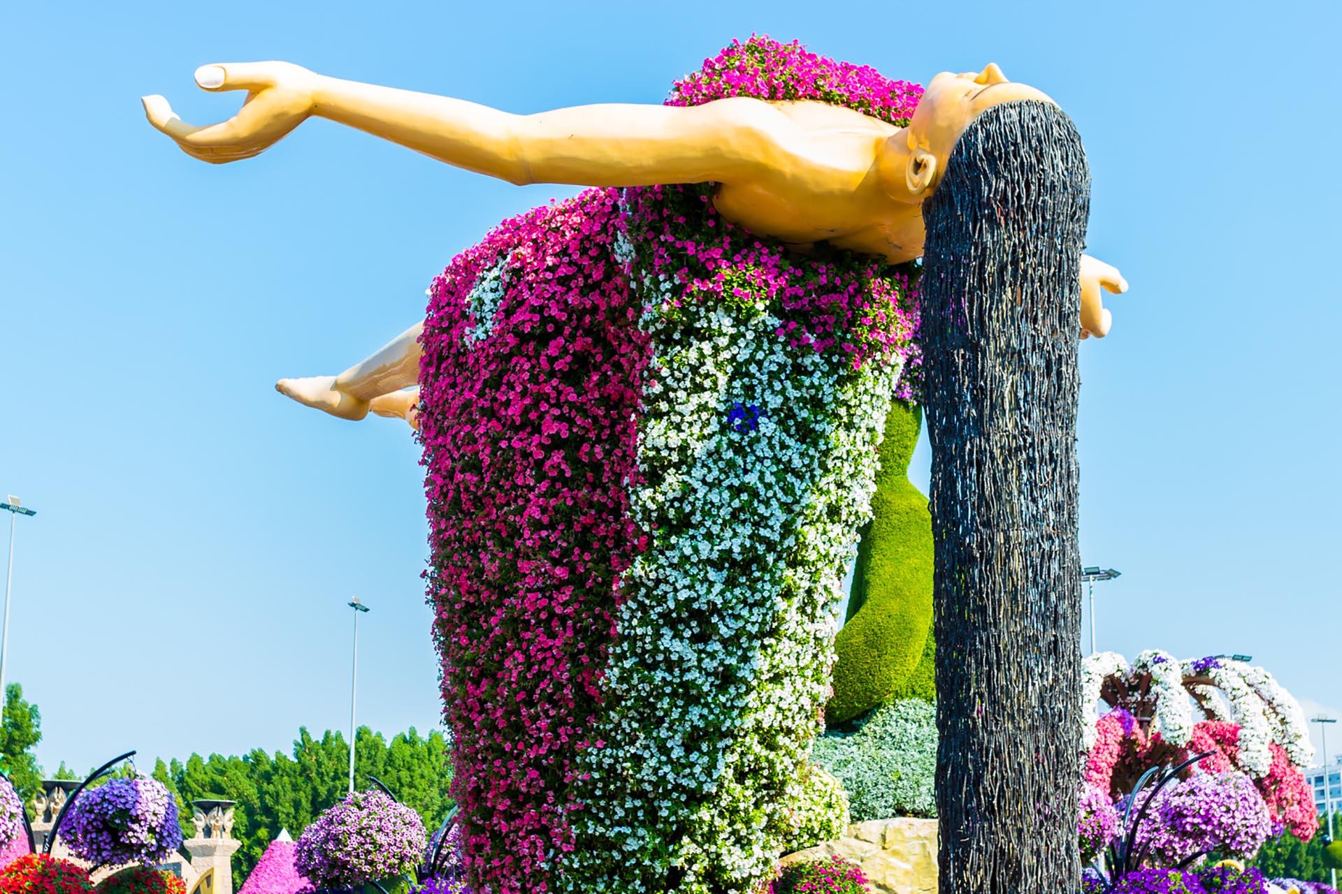 Dubai Miracle Garden tour & Desert Safari with BBQ Dinner - photo 3