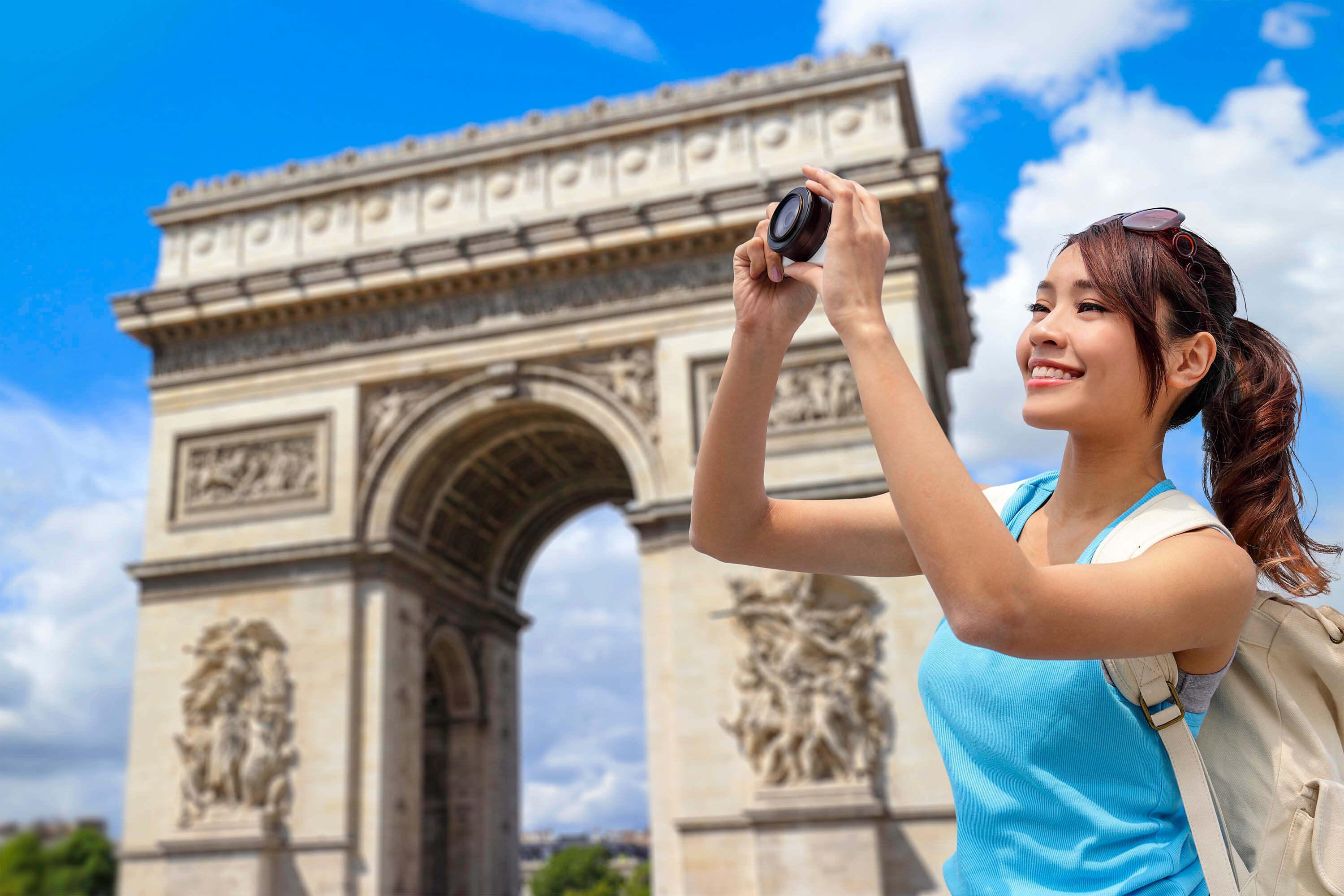 Paris: Champs-Elysées Walking Tour with Audio Guide - photo 3