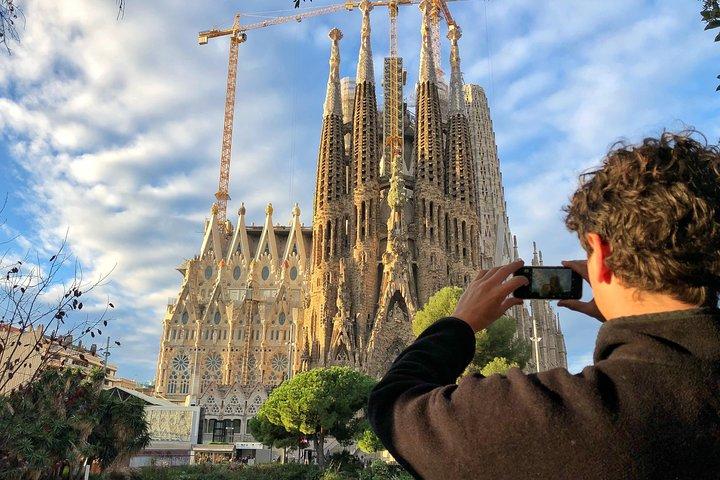 Barcelona City Bike Tour | Highlights and Hidden Gems - photo 4