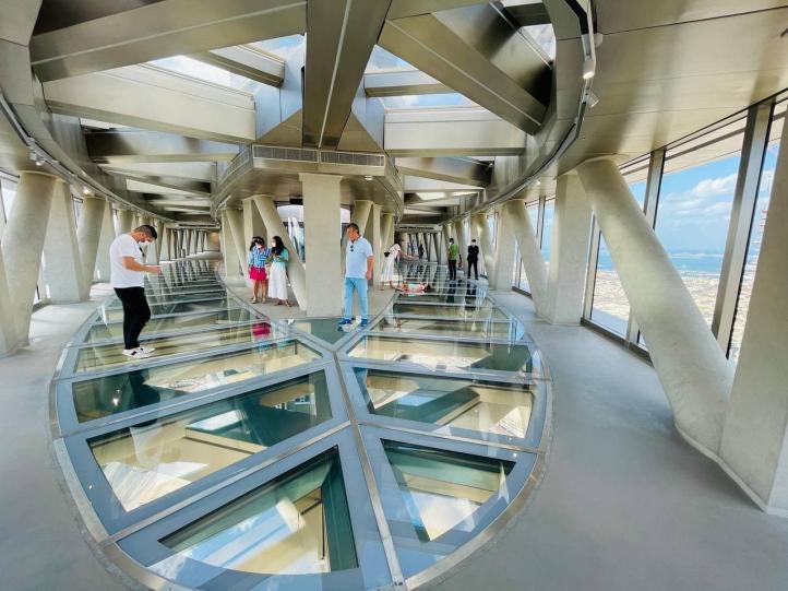 Dubai Sky View Glass Slide, Dubai Mall Shopping, Burj Khalifa 124/125th floor and Musical Fountain Show tour with Private Transfers - photo 2