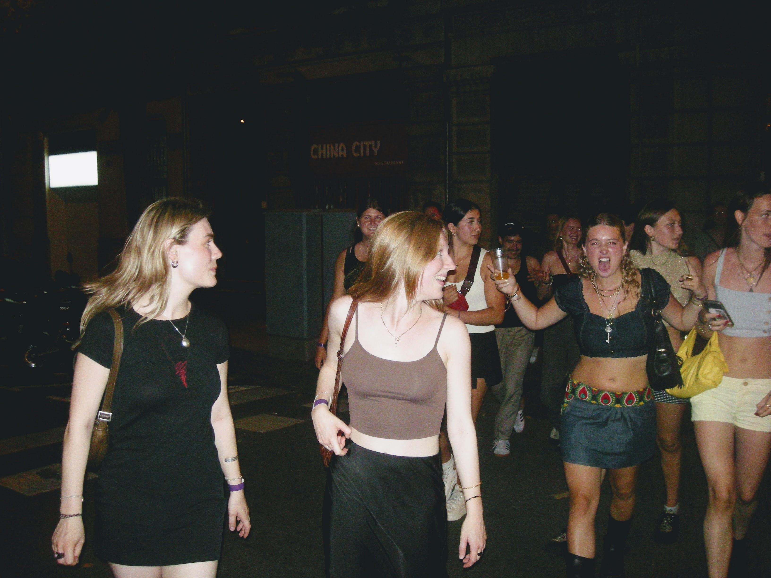 Barcelona Social Night Out — 3 Bars + VIP Club Entry, Every Night - cover photo