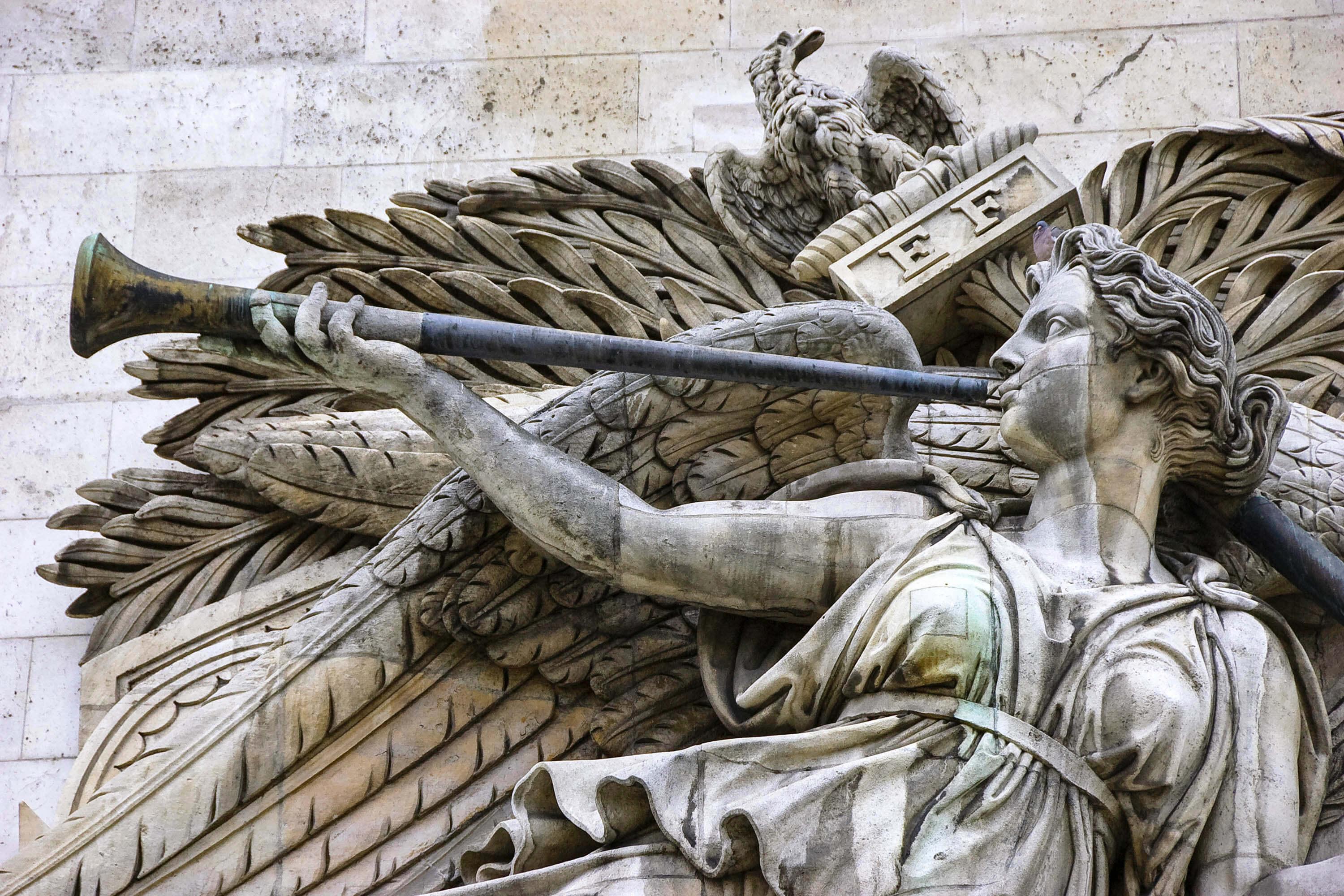 Paris: Champs-Elysées Walking Tour with Audio Guide - photo 2