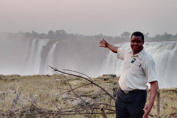 Victoria Falls Airport Pvt Transfers, Sundowner Cruise & Tour of the Falls Combo - photo 2