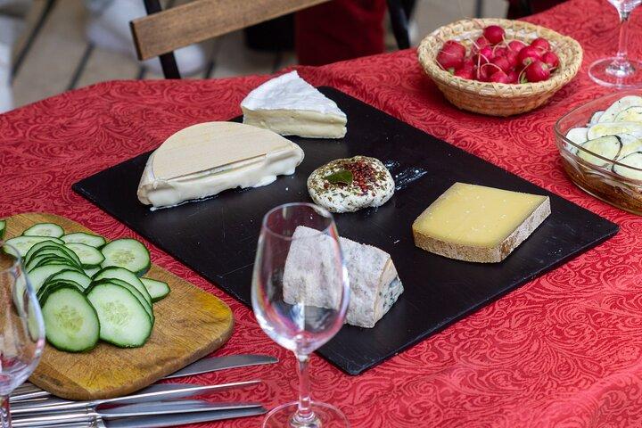 Wine Walk & Tasting in Saint-Germain-des-Prés - photo 2