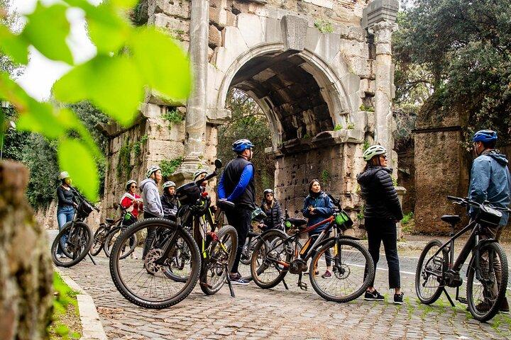 DELUXE Appian Way Bike Tour with Catacombs Visit & Lunch - photo 2
