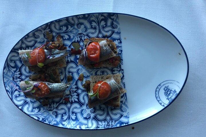 Porto Private Gourmet Food & Wine Historic Tour with a Sommelière - photo 2