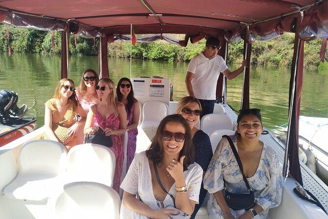 Private Boat Trip 1H with Guide and Glass of Port wine included - cover photo