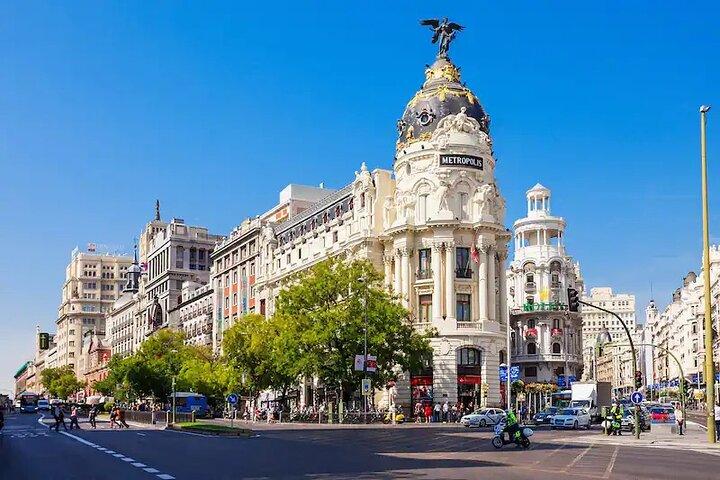 Madrid to Porto up to 3 stops: Avila, Salamanca and Aveiro - cover photo